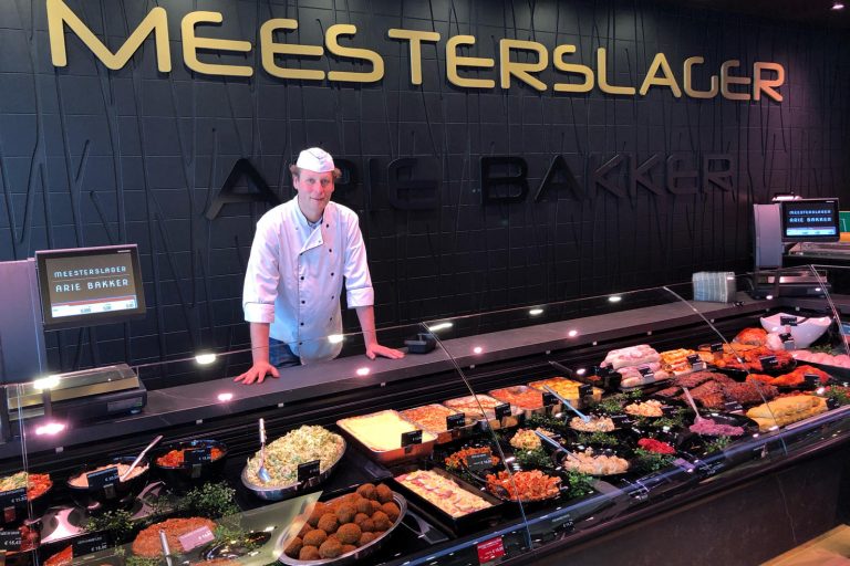 Meesterslager Arie Bakker - Winkelcentrum Makado