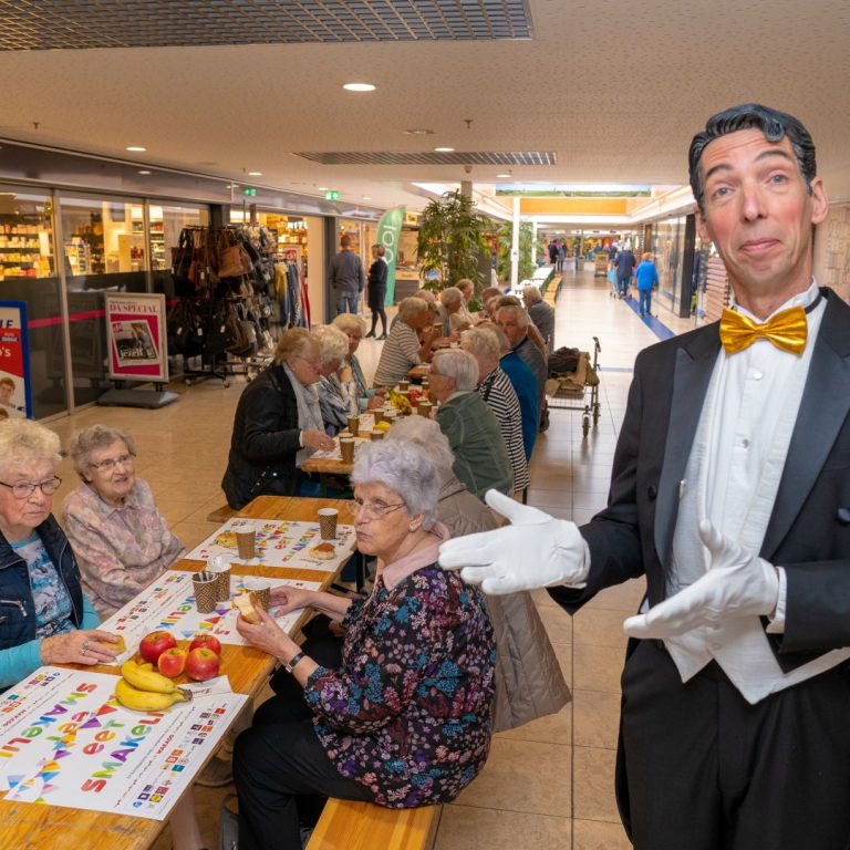 Burendag bij winkelcentrum Makado